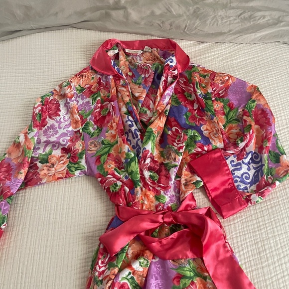 VTG Victoria's Secret Womens Floral Satin Robe &  shirt Gold Label Small Y2K 90s - Picture 3 of 8
